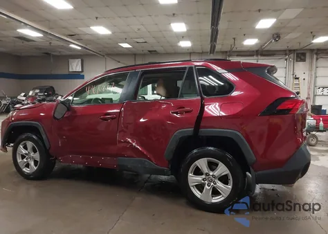 2020 Toyota Rav4 Xle z USA, uszkodzony, nr VIN JTMP1RFV8LD524576